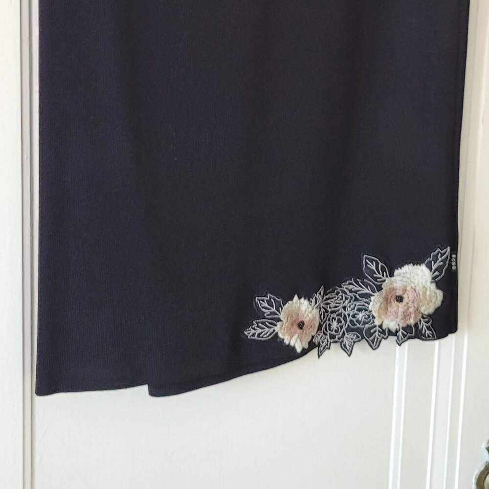 BCBG Maxazria Embroidered Stretchy Skirt